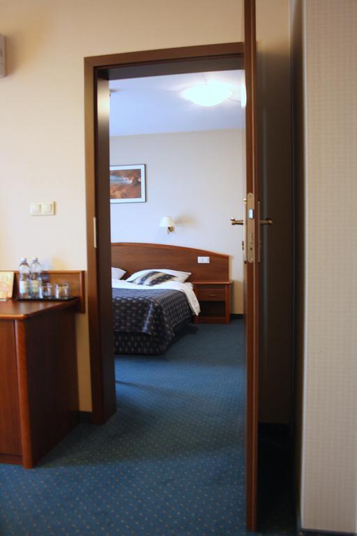 Hotel Novum & Spa Niepolomice Exterior photo